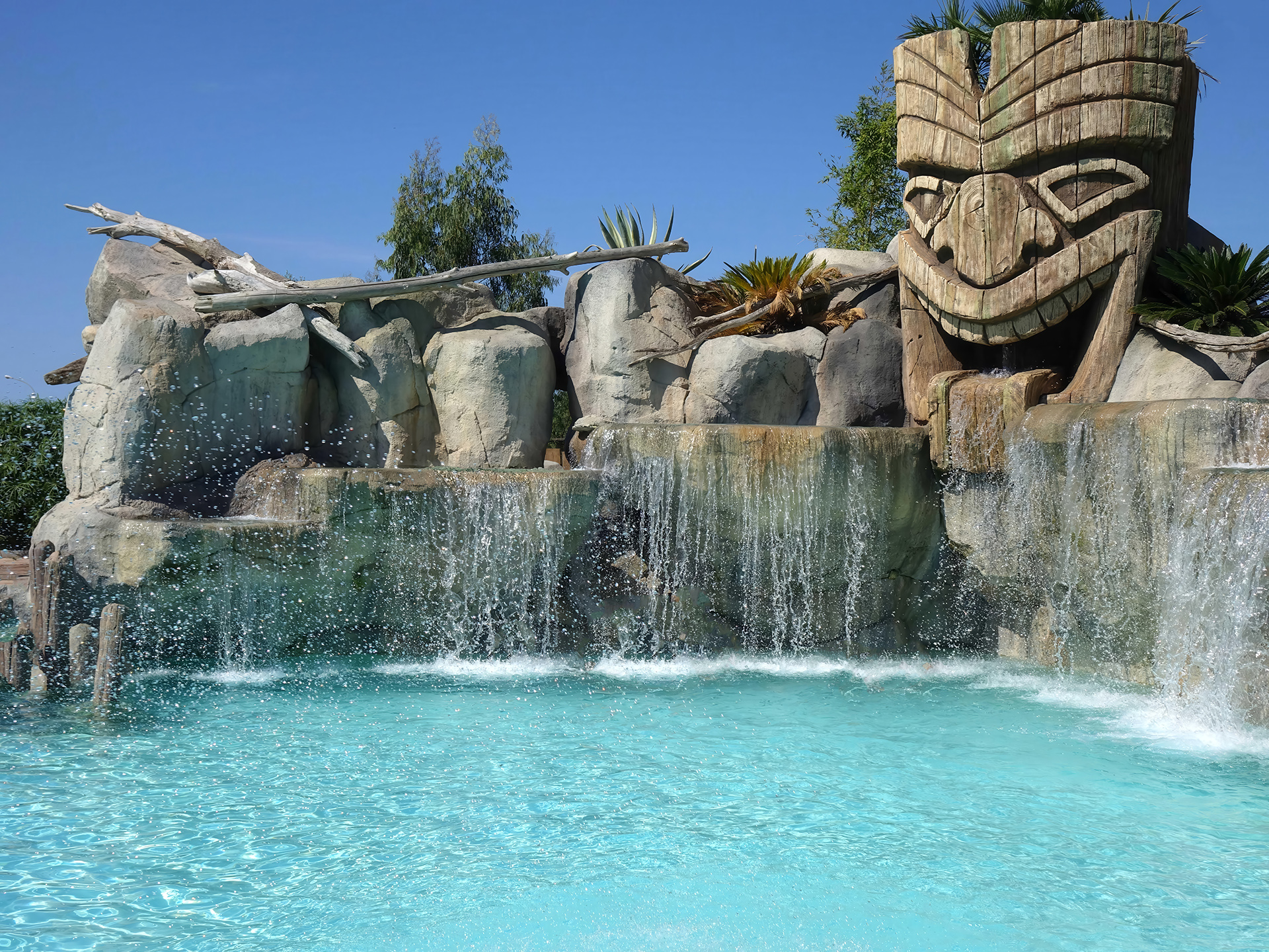 Costruzione parchi acquatici con attrazioni per resort
